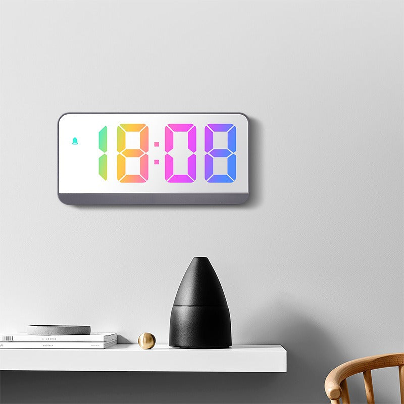 mirrored wall clock | love-gadgets